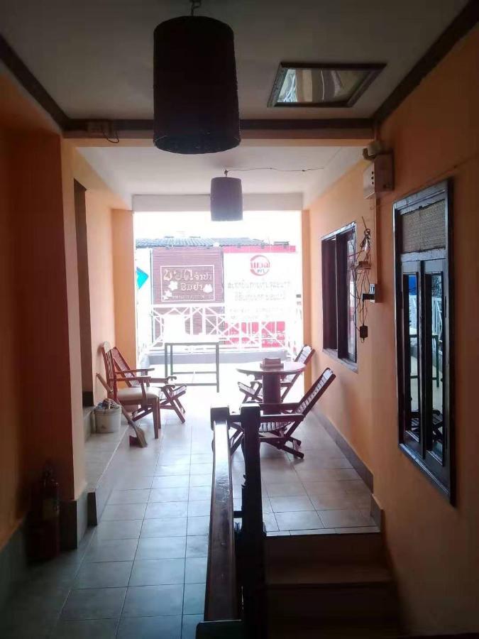 Green Land Hotel Ban Nongdouang Buitenkant foto