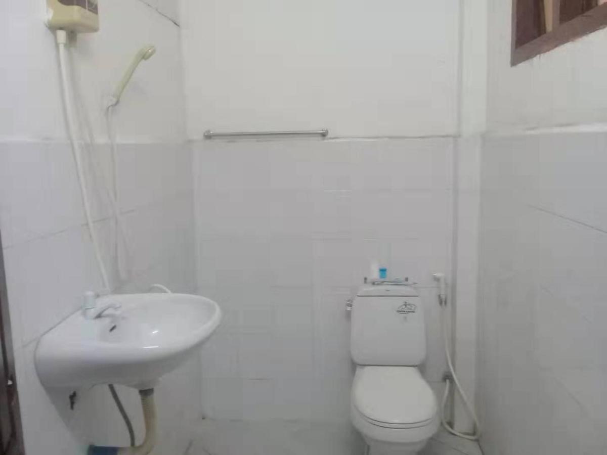 Green Land Hotel Ban Nongdouang Buitenkant foto
